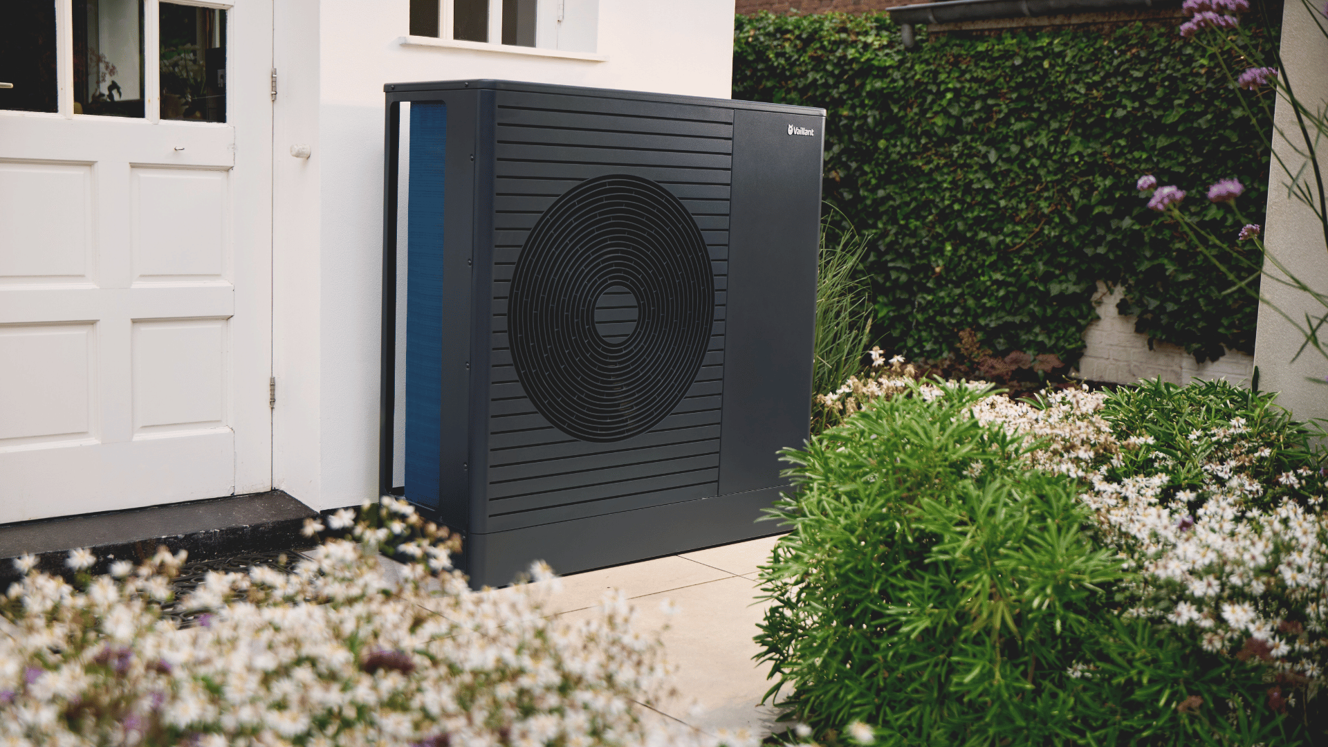 aroTHERM pro in a garden