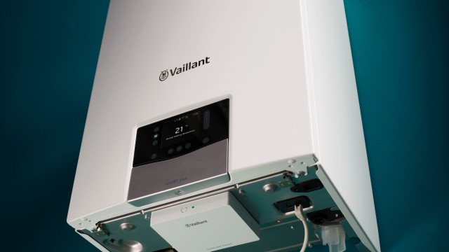 underneath of the ecoTEC plus on a green background