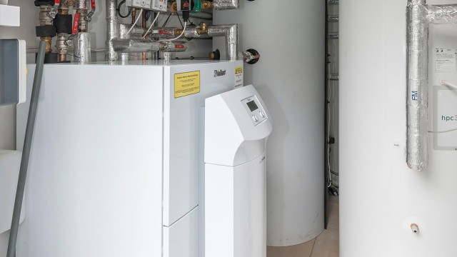 a heat pump interface and heat pump cylinder 